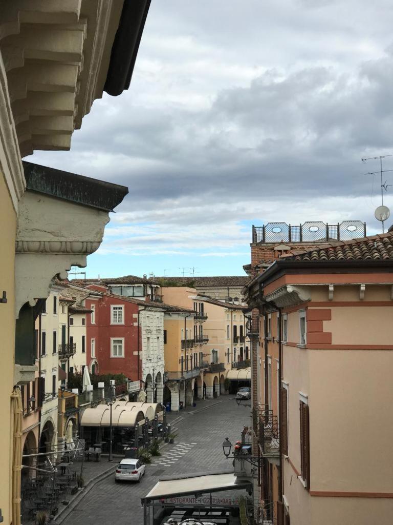 Casa La Margherita Desenzano del Garda Kültér fotó